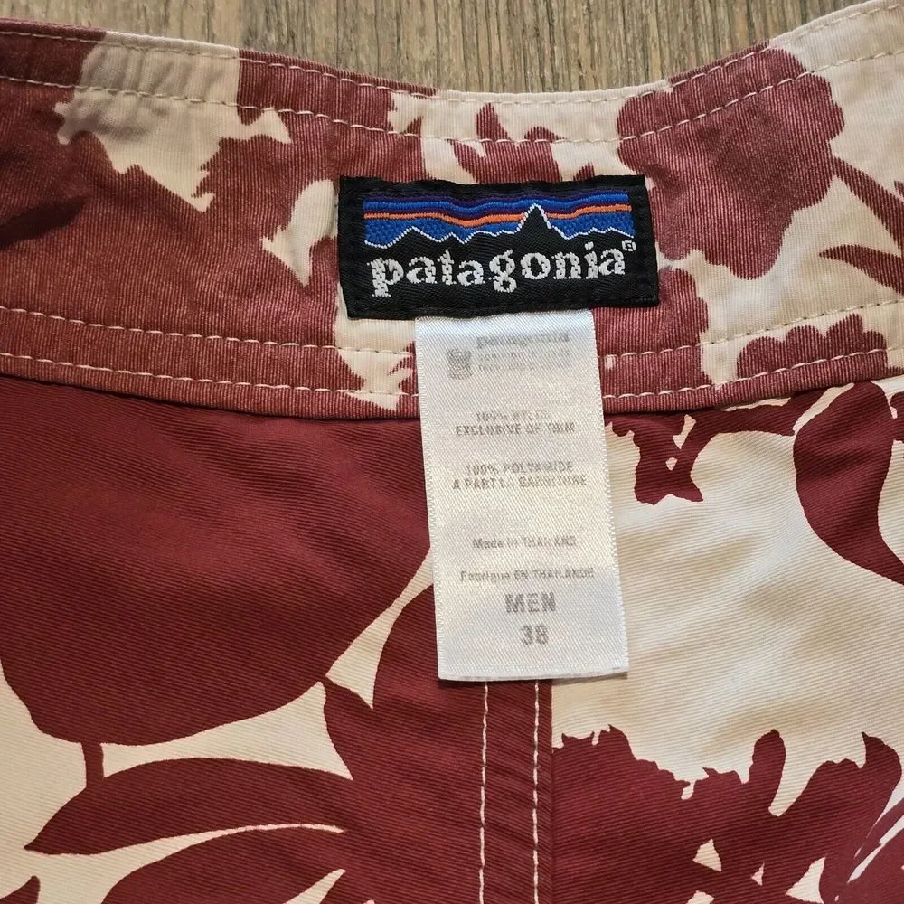 Patagonia Wavefarer Board Shorts Men's Size 38 Swim‎ Trunks Boating Beach Cruise